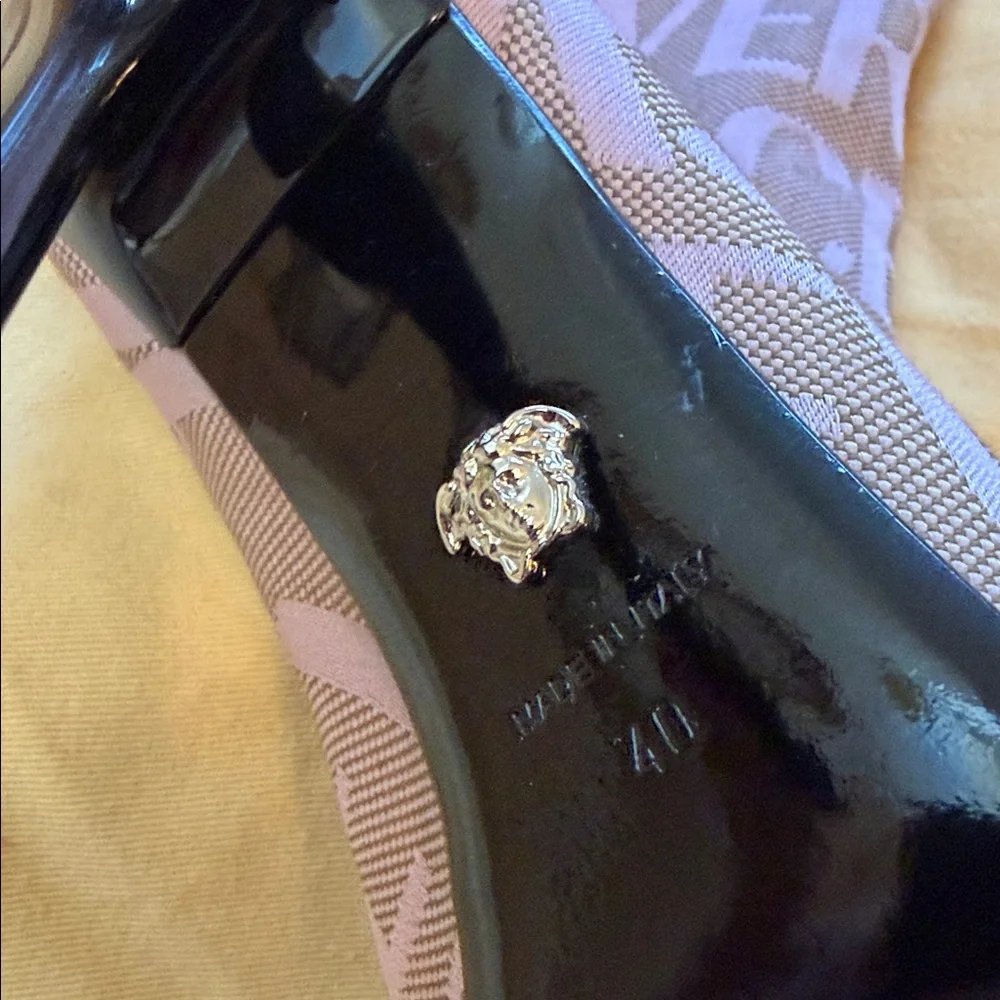 Versace baby pink Logo Knee-High Stiletto Boots - Picture 7 of 13